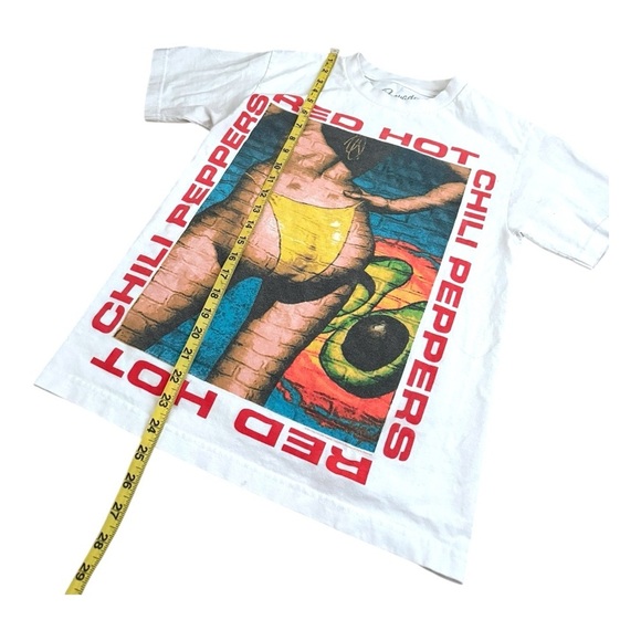 Red Hot Chili Peppers Graphic T-Shirt - Picture 4 of 7